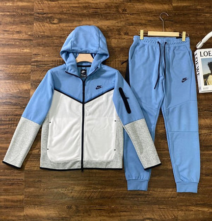 Nike Tech Set